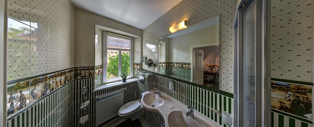 Landhotel Schwarzer Adler Suelzetal ห้อง รูปภาพ