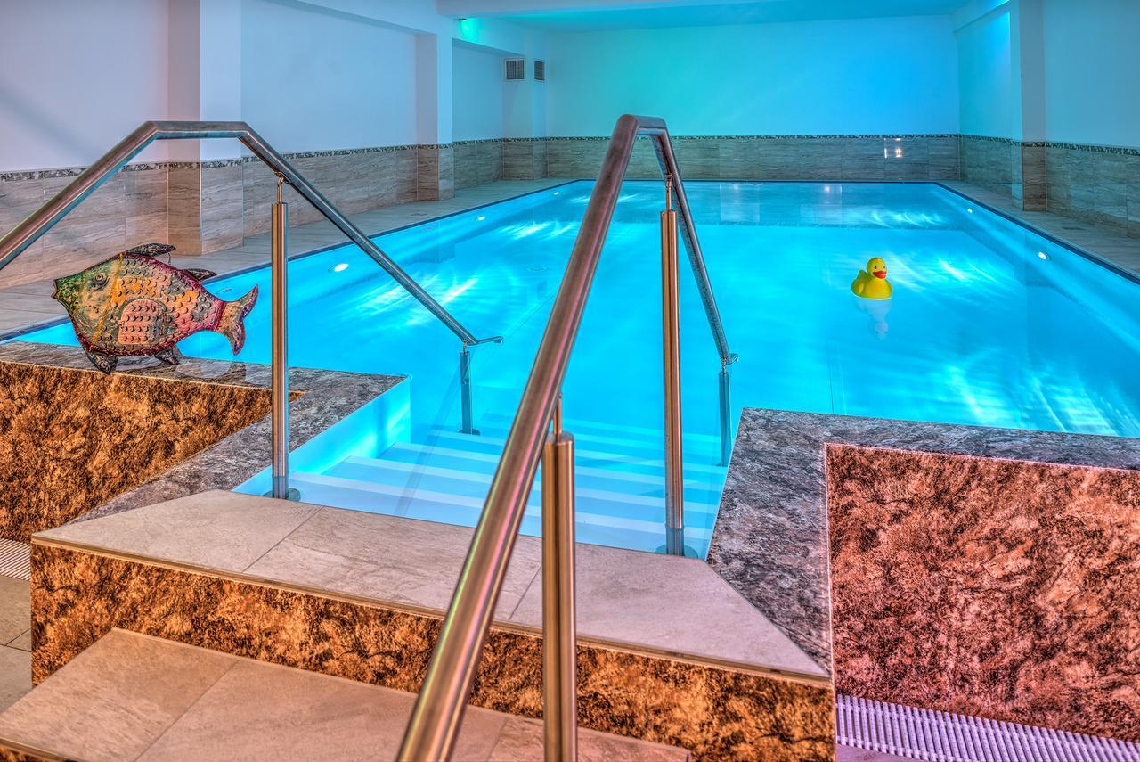 Landhotel Schwarzer Adler Suelzetal ภายนอก รูปภาพ